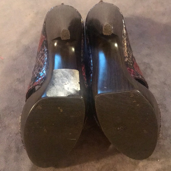 Steven by Steve Madden Size 7 Reptile 5in heels - Picture 8 of 8